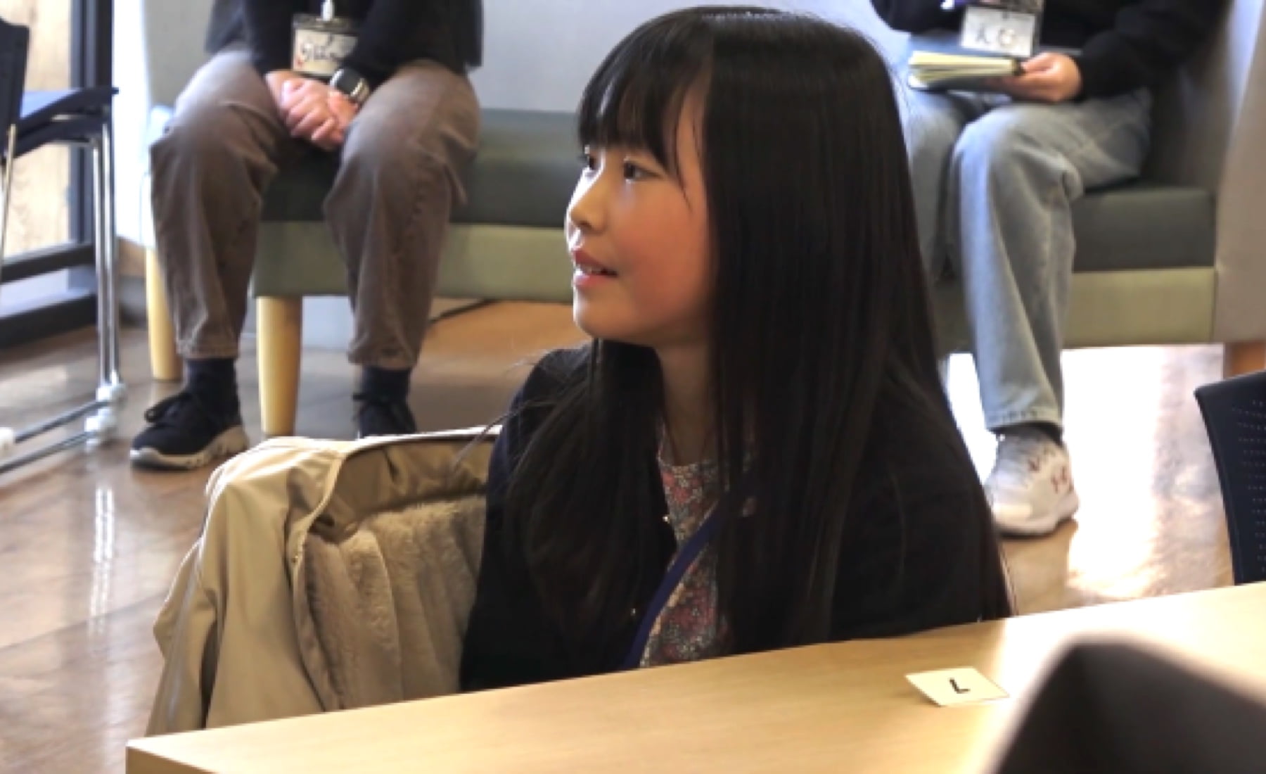 「階段に足をぶつけて爪が割れた」 これは痛い!